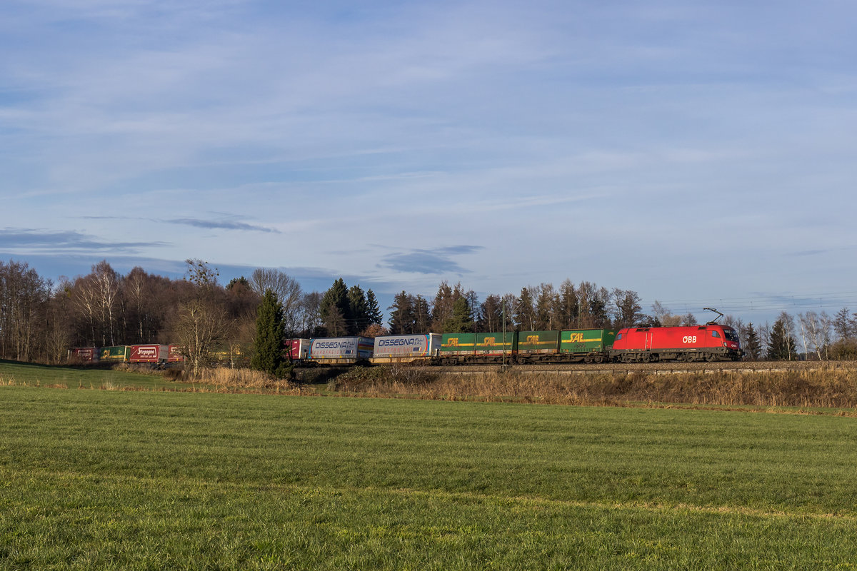 1016 022 aus M�nchen kommend am 13. Dezember 2016 bei Rann.