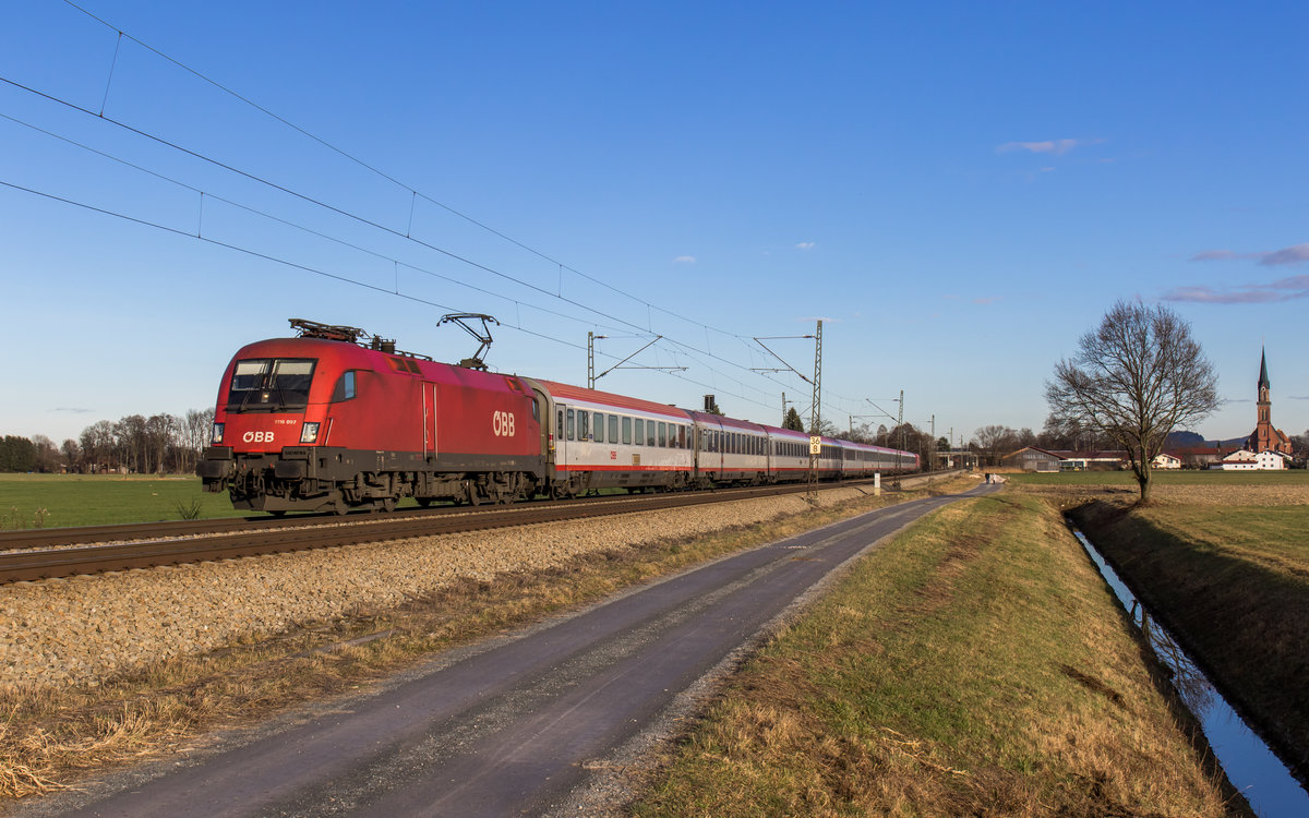 1116 097-5 am 9. Dezember 2016 aus Freilassing kommend bei �bersee am Chiemsee.