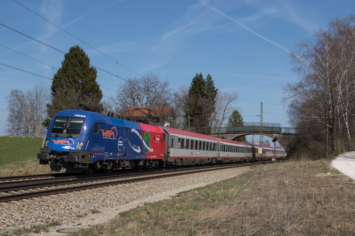 1116 168-6 war am 10. April 2015 bei �bersee im Chiemgau unterwegs.