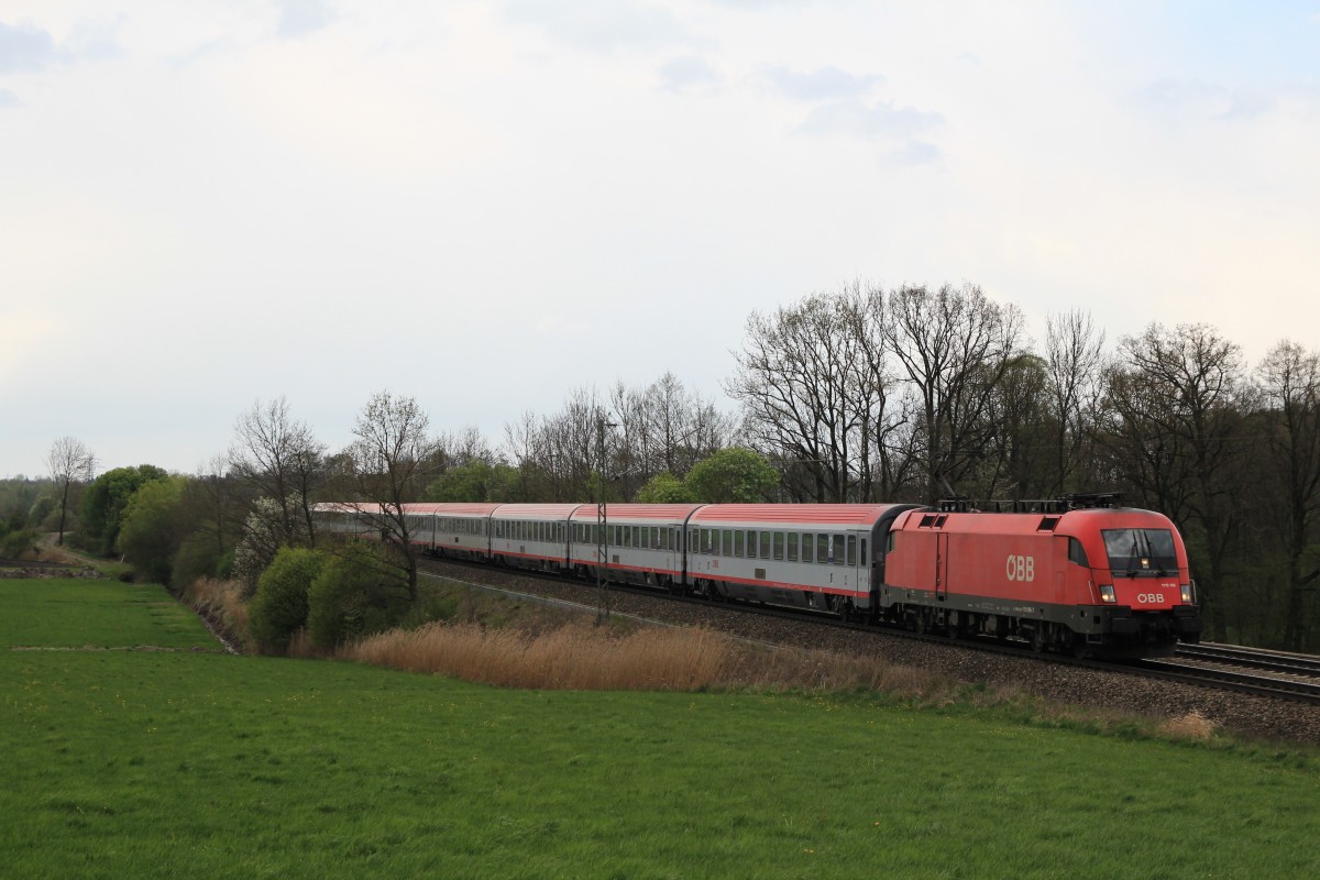 1116 196-7 am 14. April 2014 aus M�nchen kommend bei Hilperting.