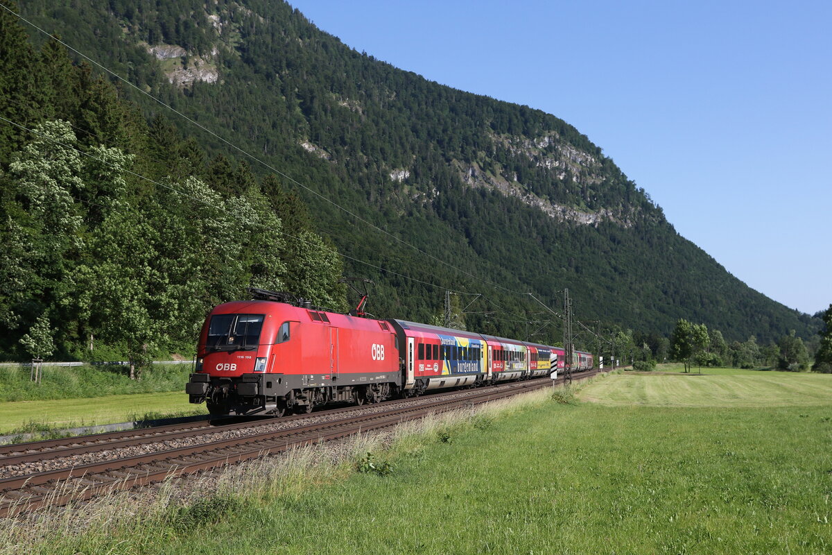 1116 198 war mit dem  �FB-Railjet  am 14. Juni 2023 bei Niederaudorf in Richtung Kufstein unterwegs.