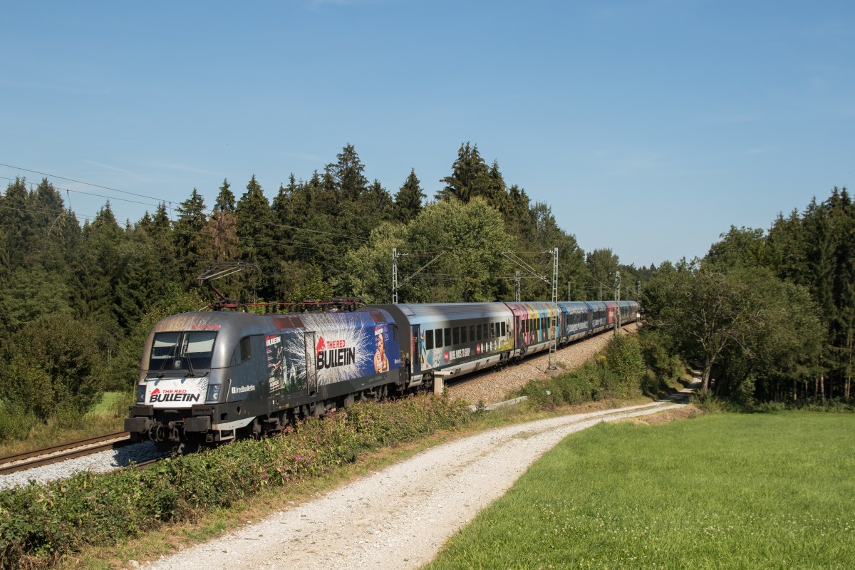 1116 248 mit dem  Red Bull Fashion Railjet  am 12. September 2015 bei Grabenst�tt.