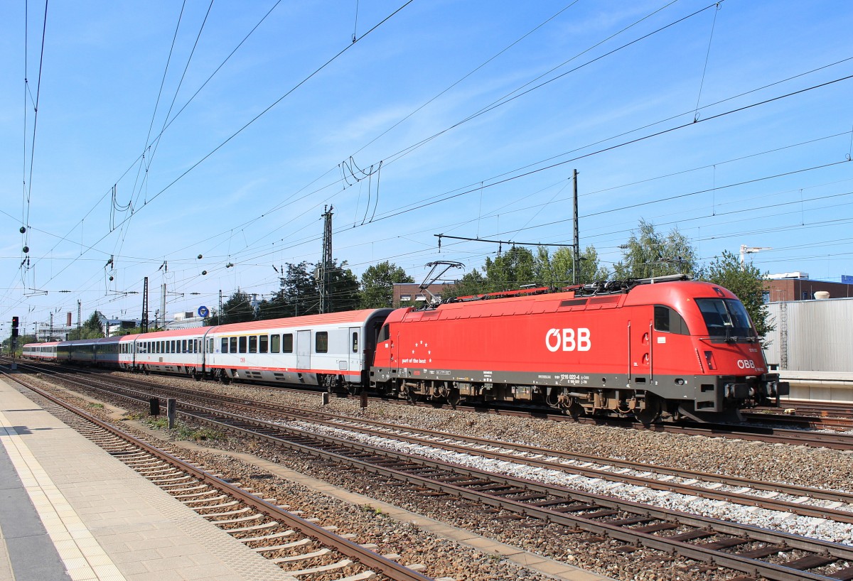 1216 022-4 vom Hauptbahnhof kommend am 14. August 2014 am M�nchner Heimeranplatz.