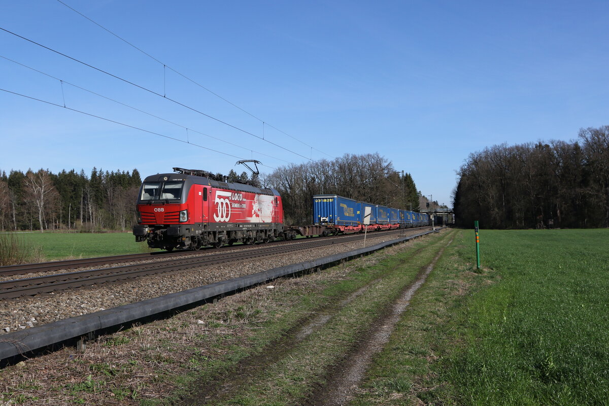1293 018 mit einem  KLV  aus M�nchen kommend am 20. M�rz 2024 bei Brannenburg im Inntal.