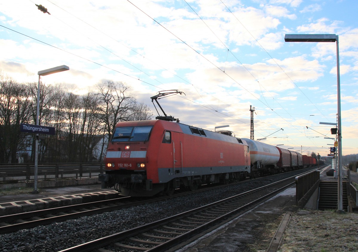 152 161-6 am 22. Februar 2014 im Bahnhof von Th�ngerheim.