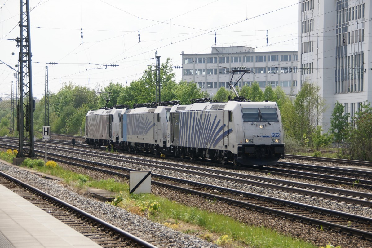 185 660, 186 102-2 und 185 662 durchfahren am 25. April 2011  den Heimeranplatz in M�nchen.