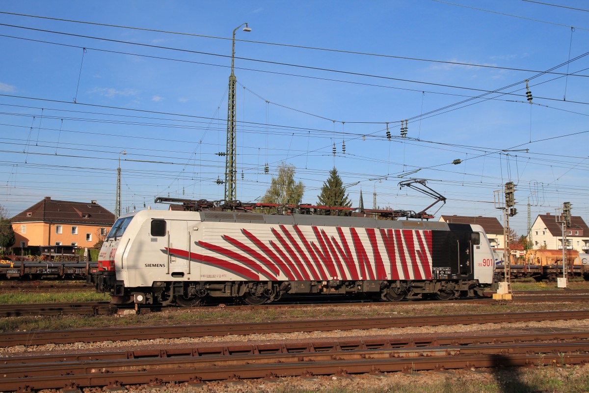 189 901-2 am 20. Oktober 2013 im Bahnhof von Freilassing.