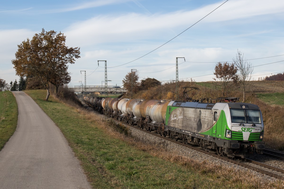 193 831-5  Christian Doppler  war am 13. November 2015 bei Stra� mit einem Kesselwagen-Zug in Richtung Freilassing unterwegs.