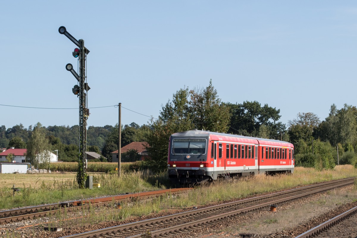 628 423 war am 26. August 2015 nach Landshut unterwegs. Aufgenommen kurz nach dem Bahnhof von T�ssling.