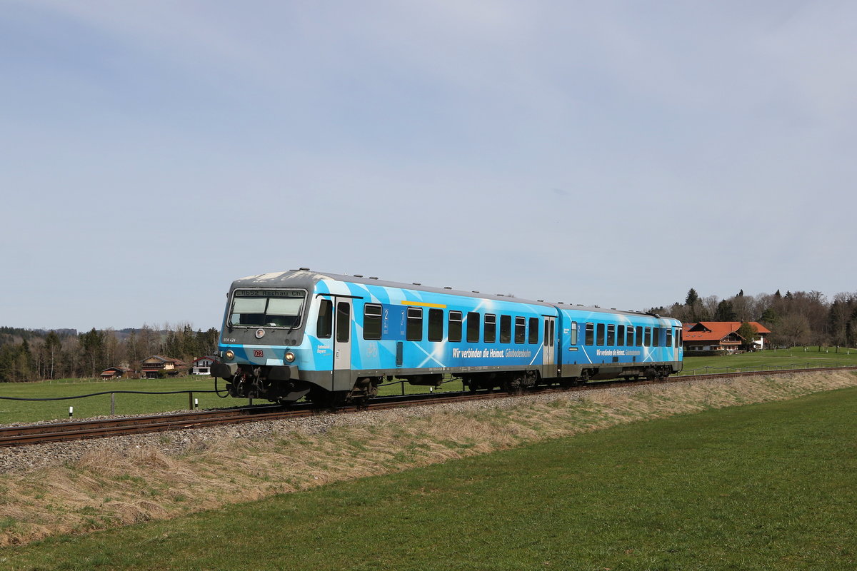 628 424 war am 5. April 2021 auf der  Chiemgau-Bahn  zwischen Prien am Chiemsee und Aschau unterwegs.
