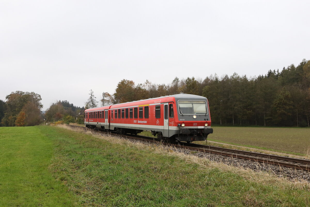 628 626 war am 28. Oktober 2024 bei Kirchansch�ring in Richtung Freilassing unterwegs.