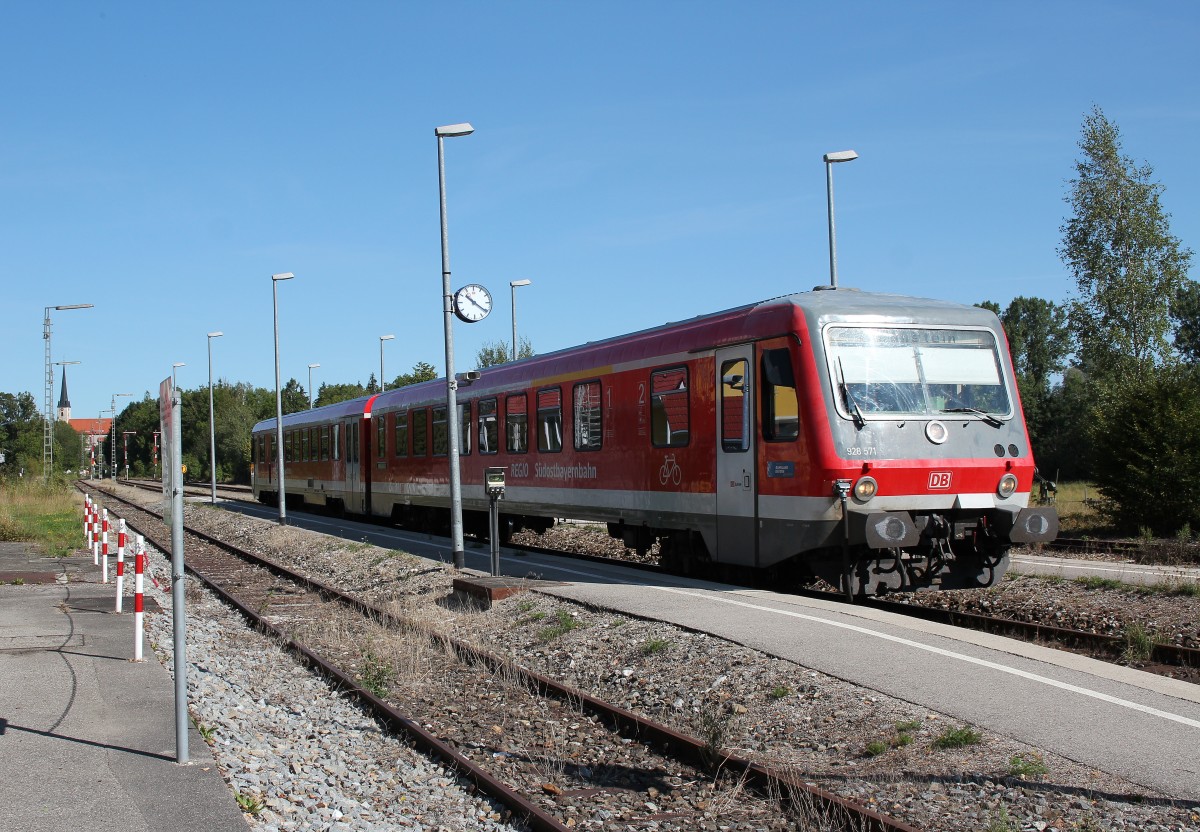928 571 am 26. August 2015 im Bahnhof von H�rpolding.