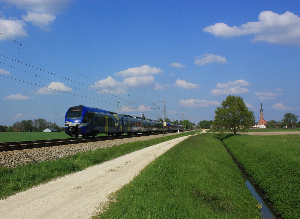 ET 305 am 1. Mai 2014 kurz nach �bersee am Chiemsee.
