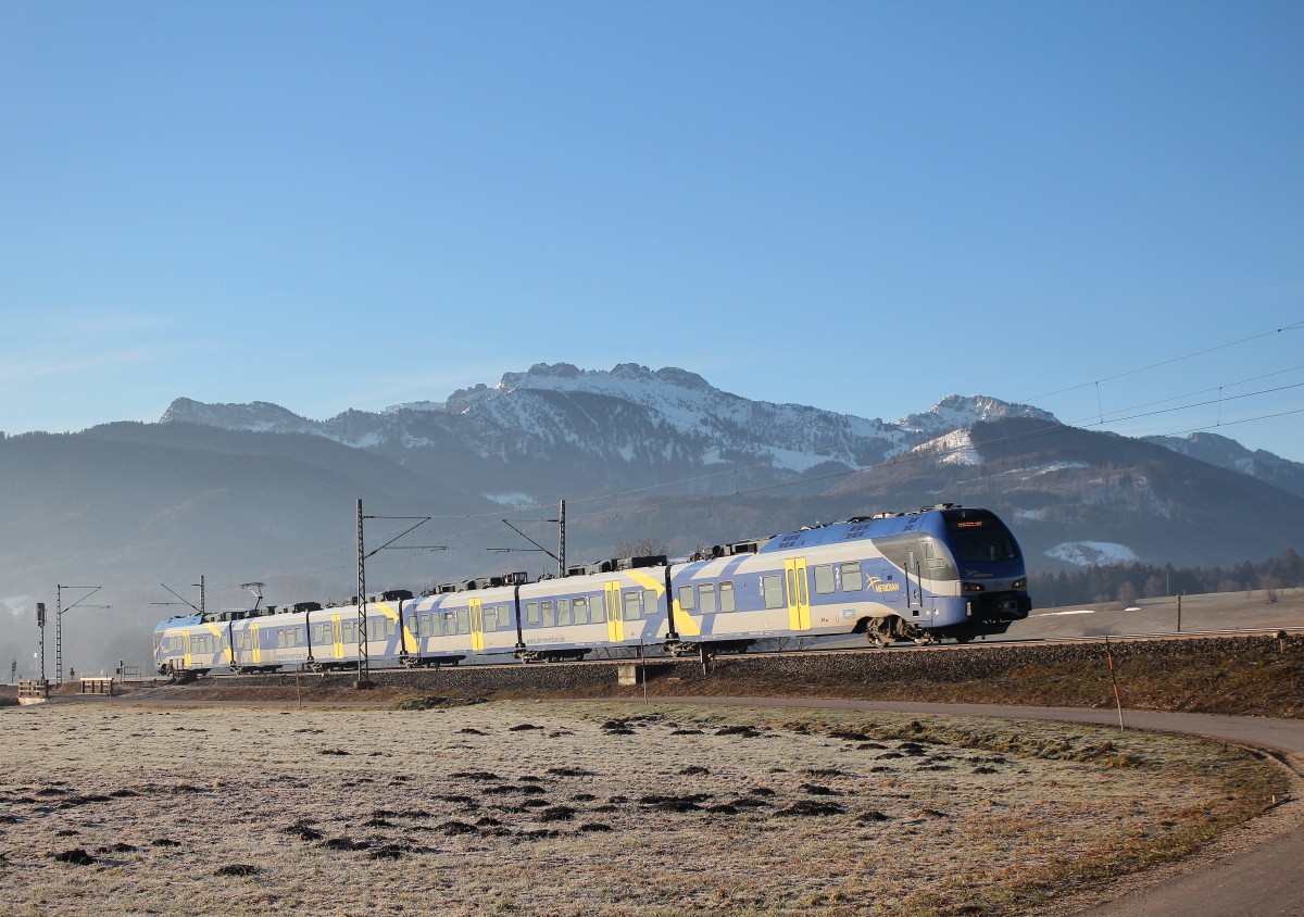 ET 311 ist am Morgen des 10. M�rz 2015 bei Weisham unterwegs nach M�nchen.