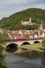 185 271-4 bei der Einfahrt in Gem�nden am Main am 15.